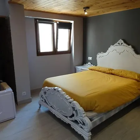 Casa Rural Con Chimenea Y Jacuzzi Sella