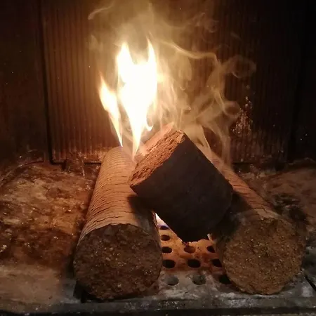Casa Rural Con Chimenea Y Jacuzzi